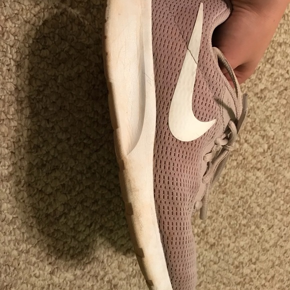 Nike shoes - Picture 2 of 4